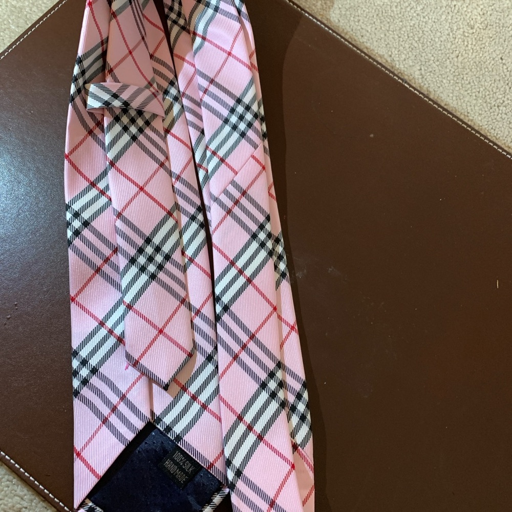 Pink Plaid Men's Tie 100%Silk - Picture 4 of 6